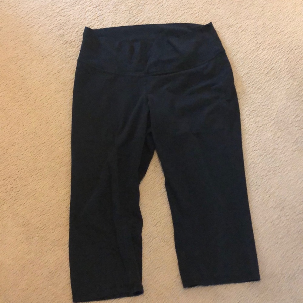 Maternity cropped yoga pants